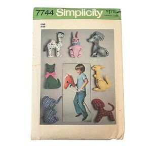 *NFS*VTG 1970s Simplicity #7744 Sewing Pattern Stuffed Toys Animal Plush Uncut